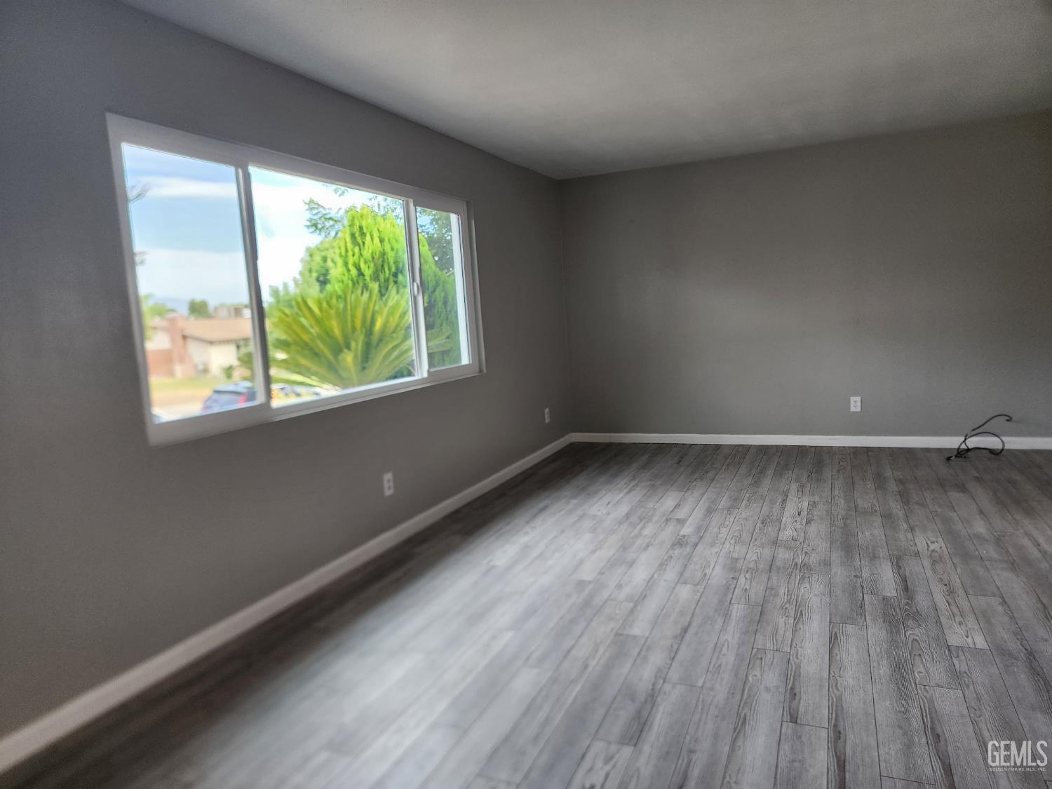 Single Family Residence in Bakersfield, photo 5 of 15
