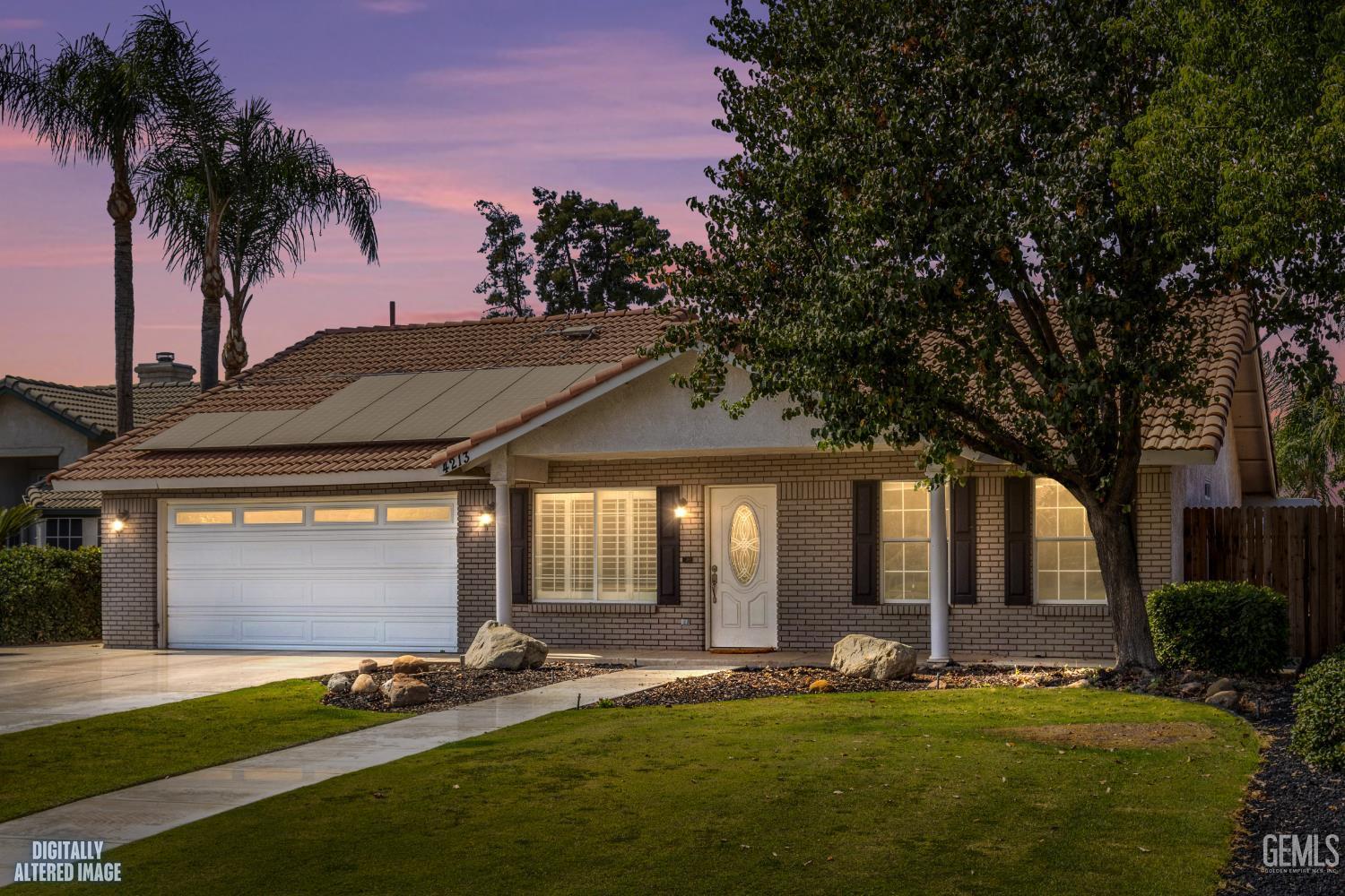 Single Family Residence in Bakersfield