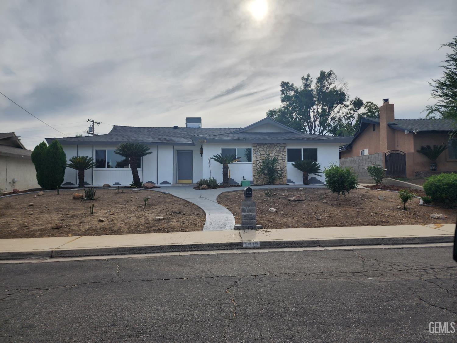Single Family Residence in Bakersfield