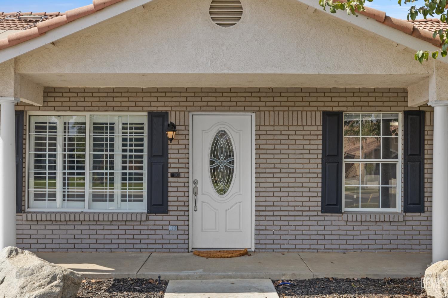 Single Family Residence in Bakersfield, photo 3 of 21