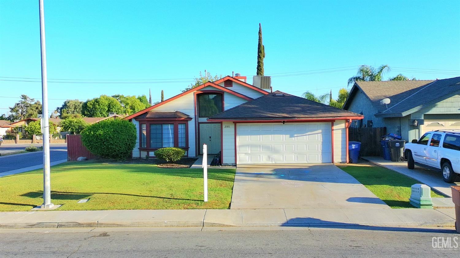 Single Family Residence in Bakersfield