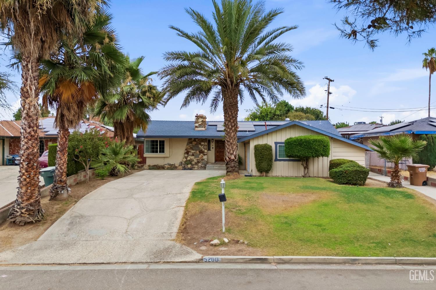 Single Family Residence in Bakersfield
