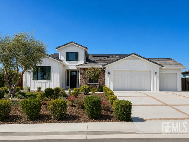 Single Family Residence in Bakersfield