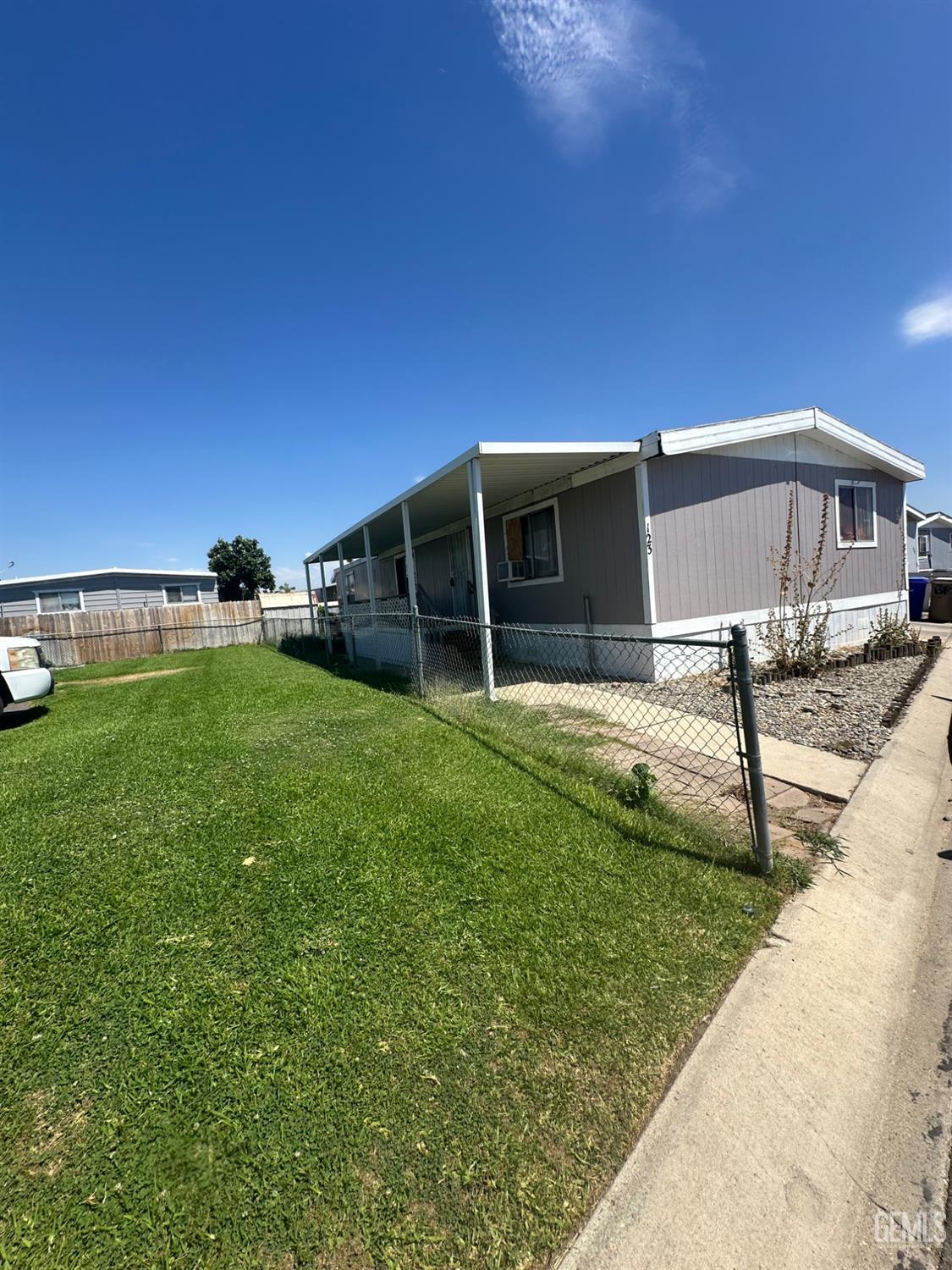 Manufactured Home in Bakersfield