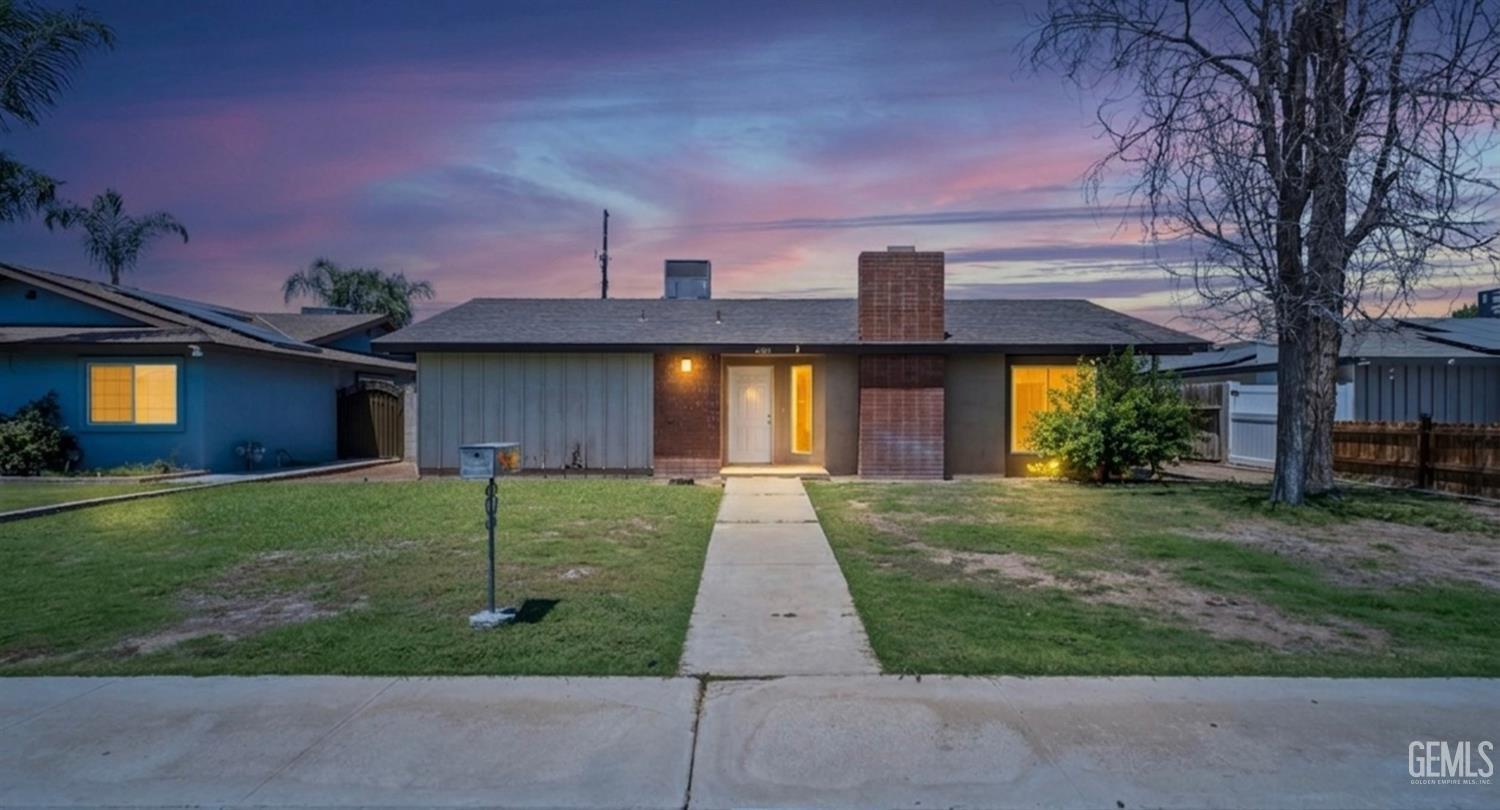 Single Family Residence in Bakersfield