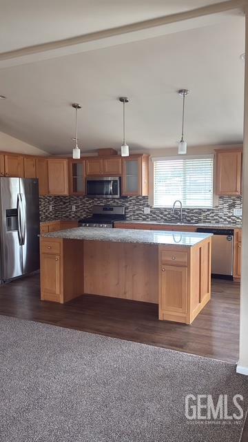 Manufactured Home in Bakersfield, photo 2 of 29