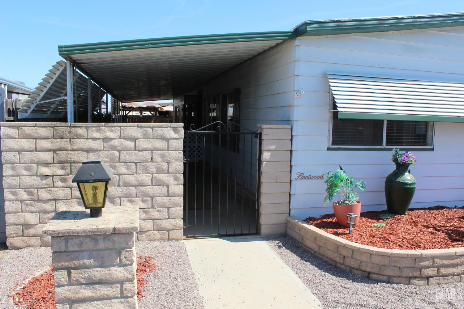 Mobile Home in Bakersfield, photo 4 of 25
