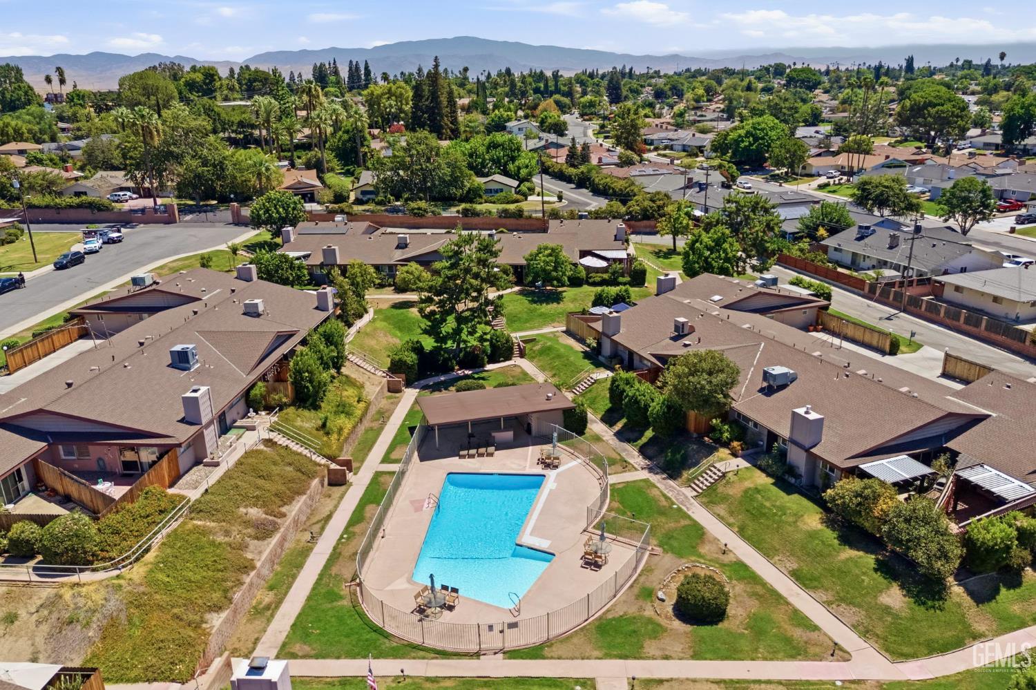 Condominium in Bakersfield, photo 3 of 30
