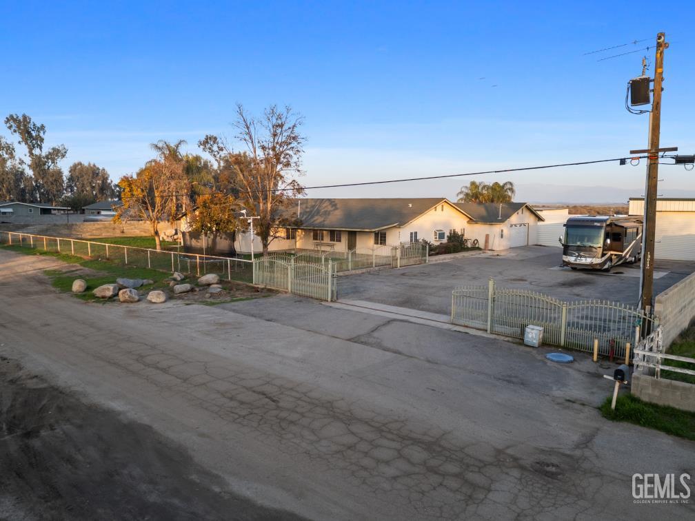 9521 Fritz Street, Bakersfield, California