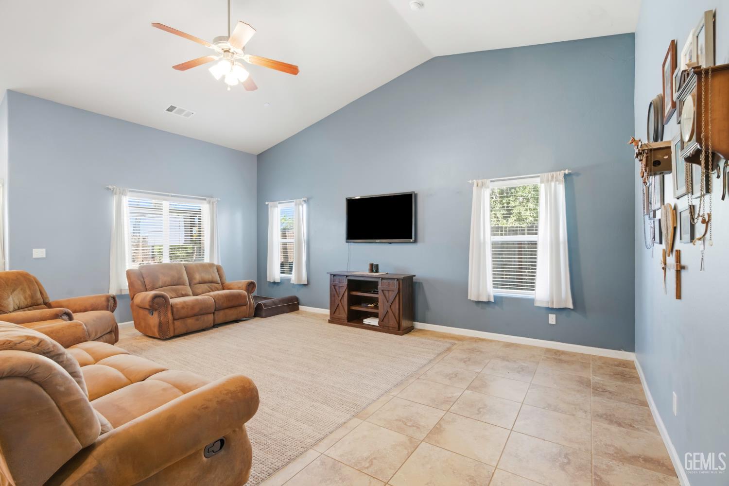 10112 Cranberry Isle Drive, Bakersfield, CA 93314 — photo 10