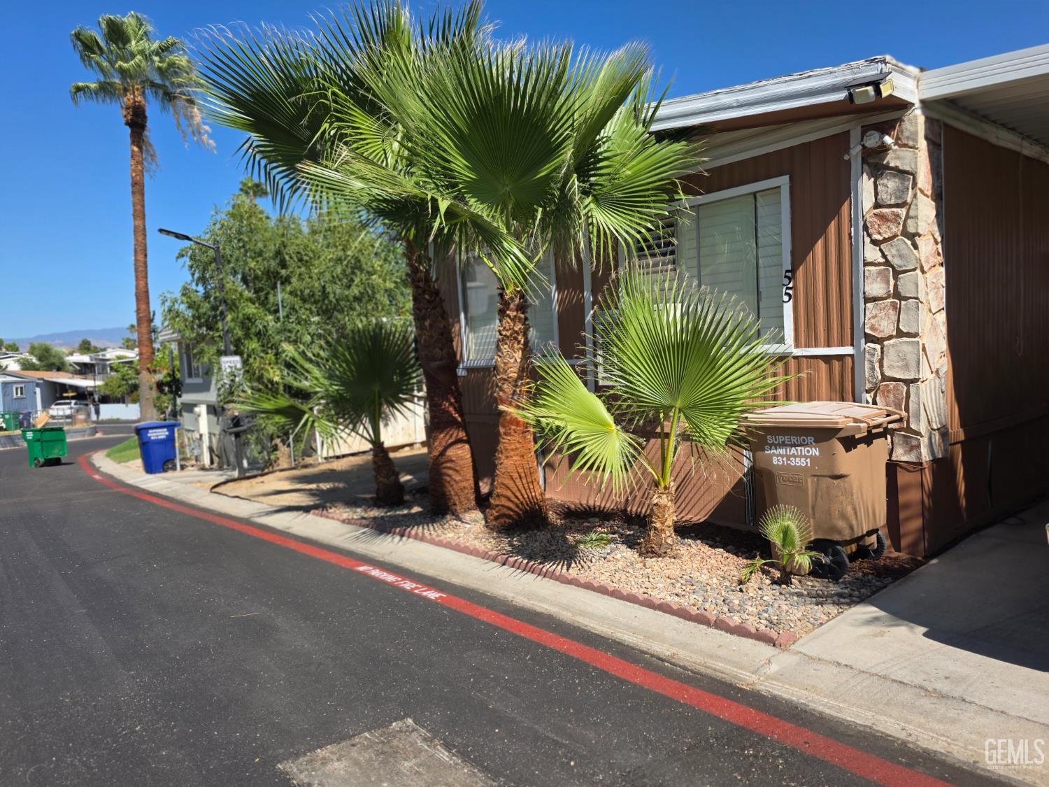 Mobile Home in Bakersfield, photo 3 of 19
