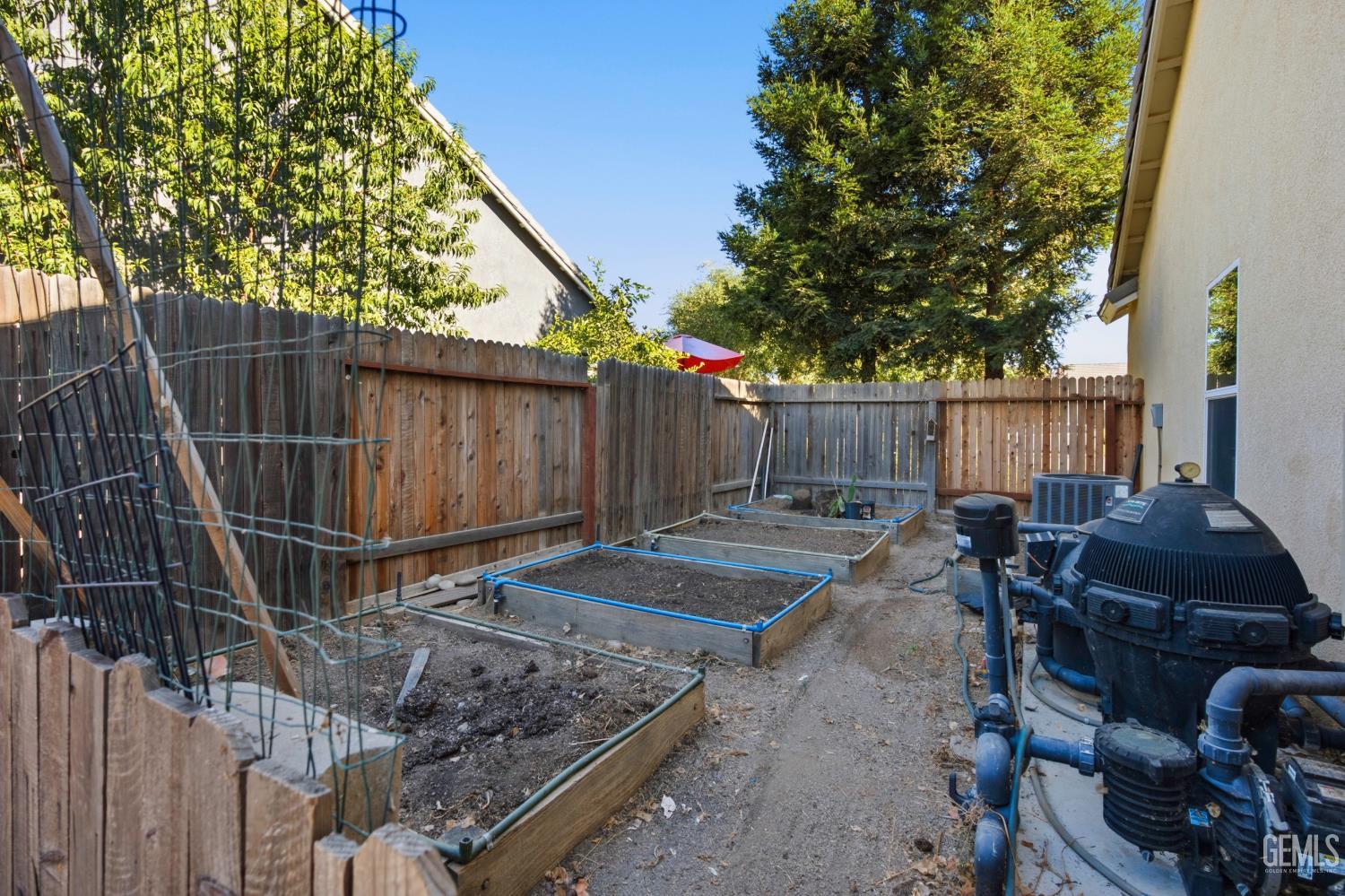 10112 Cranberry Isle Drive, Bakersfield, CA 93314 — photo 47