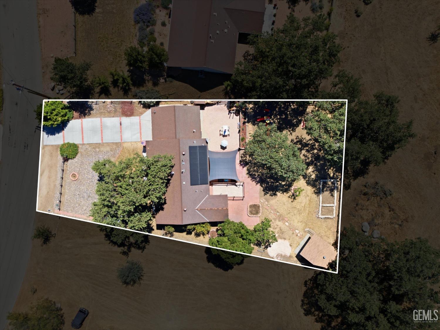 Single Family Residence in Tehachapi, photo 5 of 45