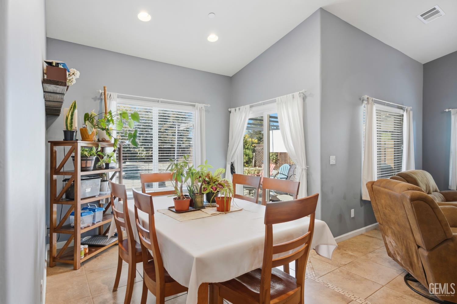 10112 Cranberry Isle Drive, Bakersfield, CA 93314 — photo 19