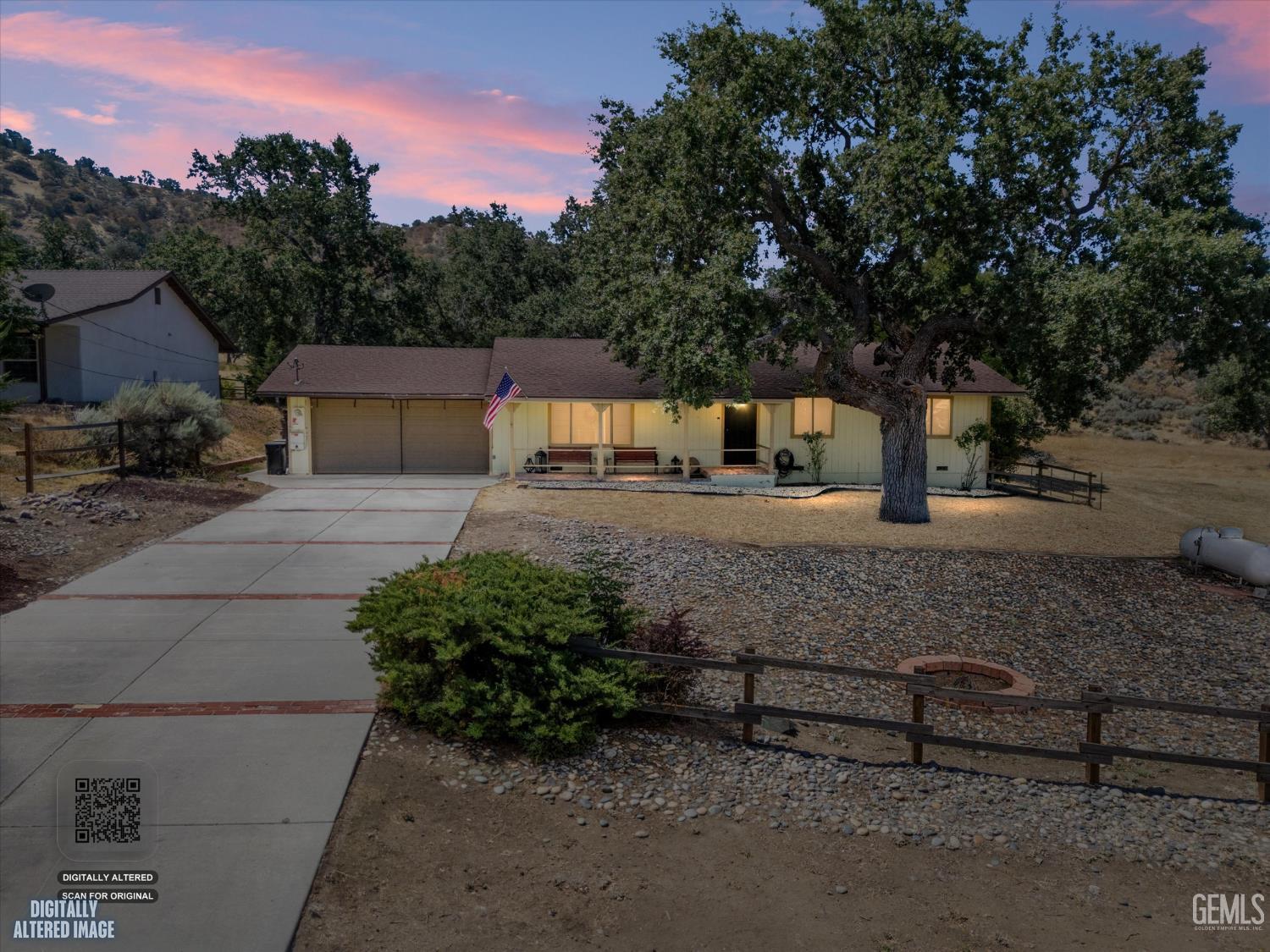 Single Family Residence in Tehachapi