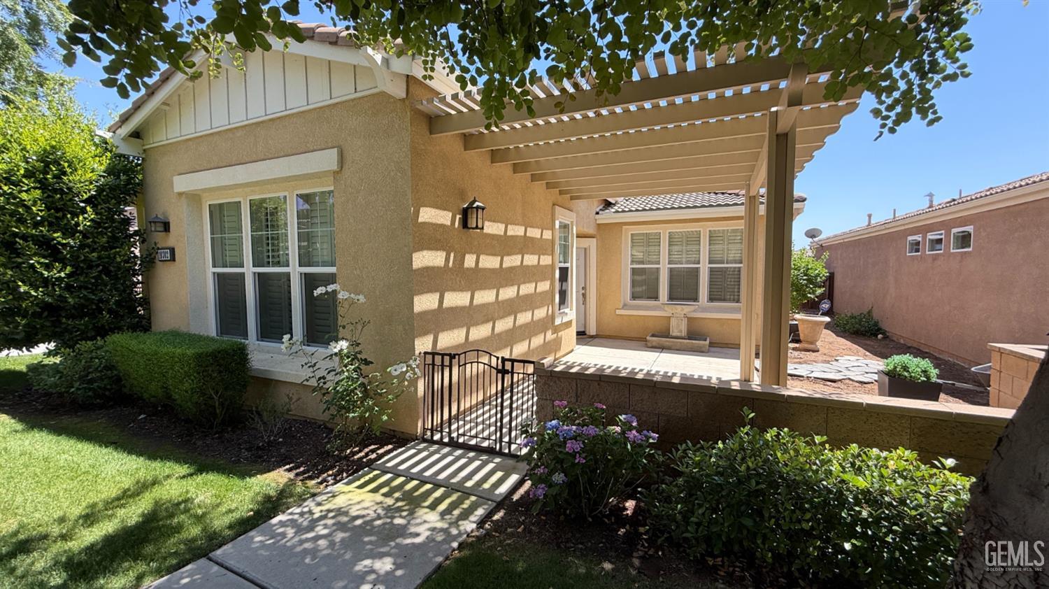 Single Family Residence in Bakersfield