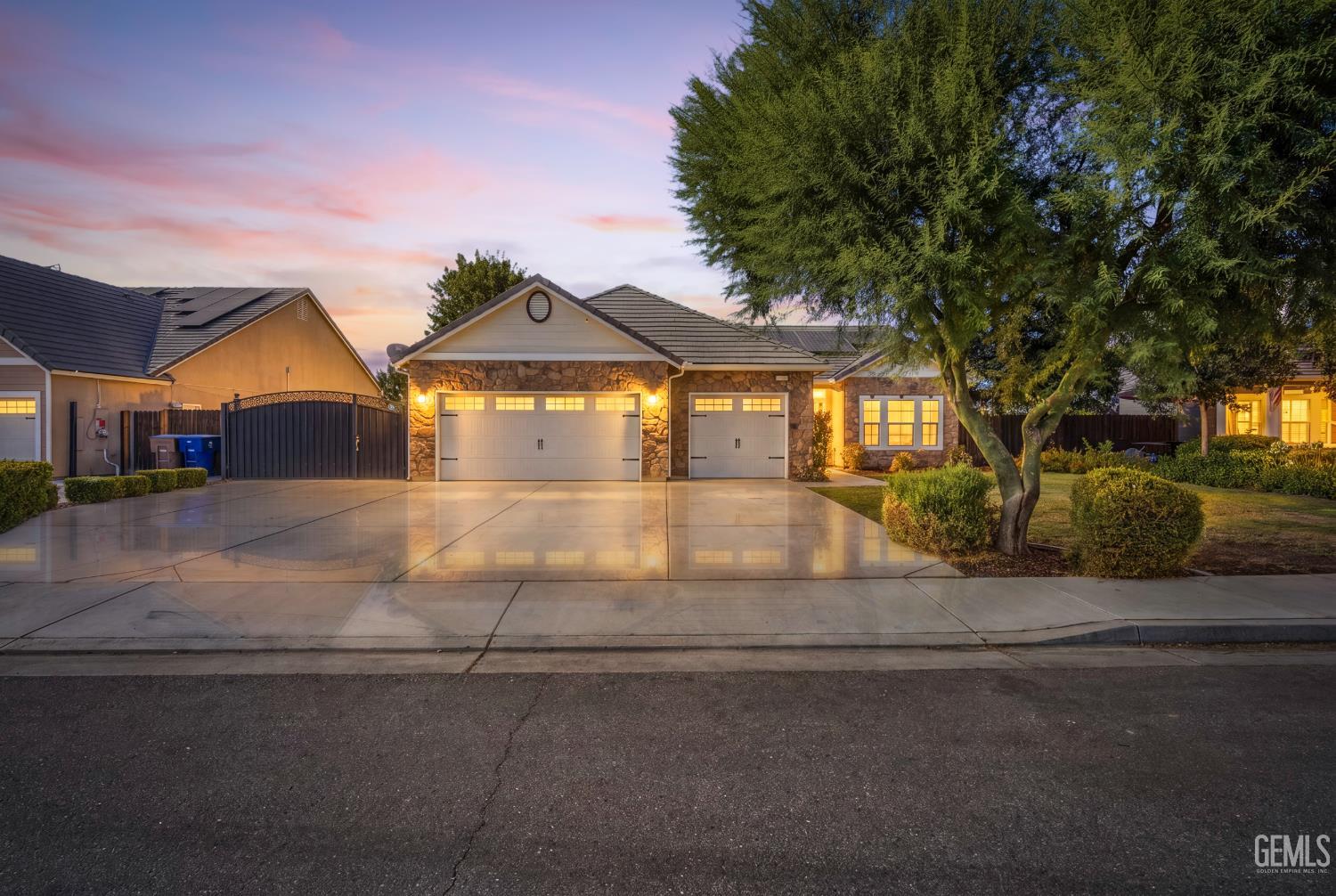 10112 Cranberry Isle Drive, Bakersfield, CA 93314 — photo 1