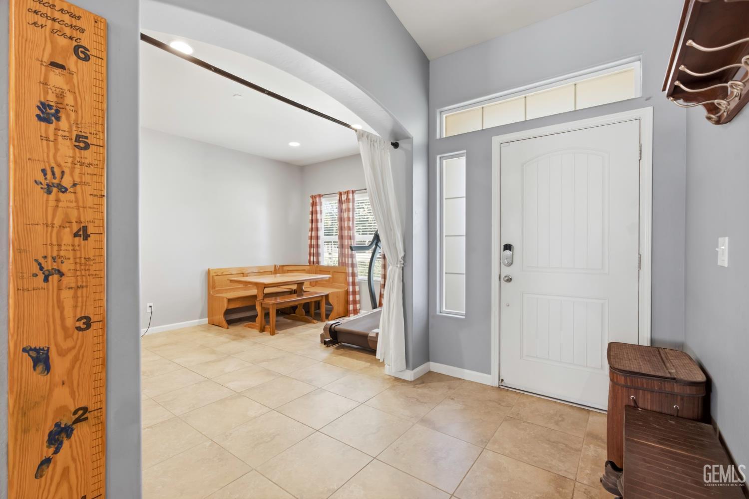 10112 Cranberry Isle Drive, Bakersfield, CA 93314 — photo 7