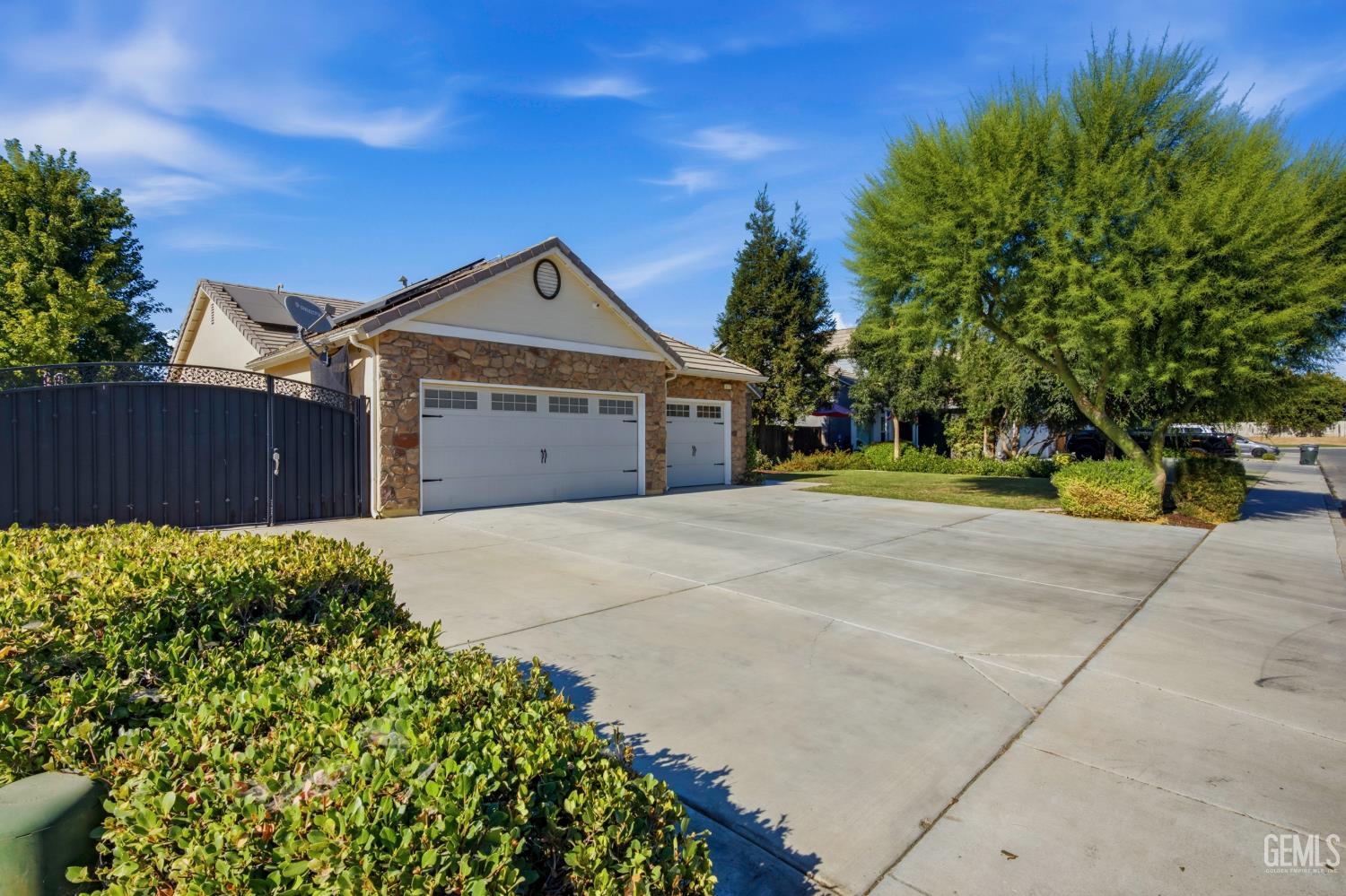 10112 Cranberry Isle Drive, Bakersfield, CA 93314 — photo 3