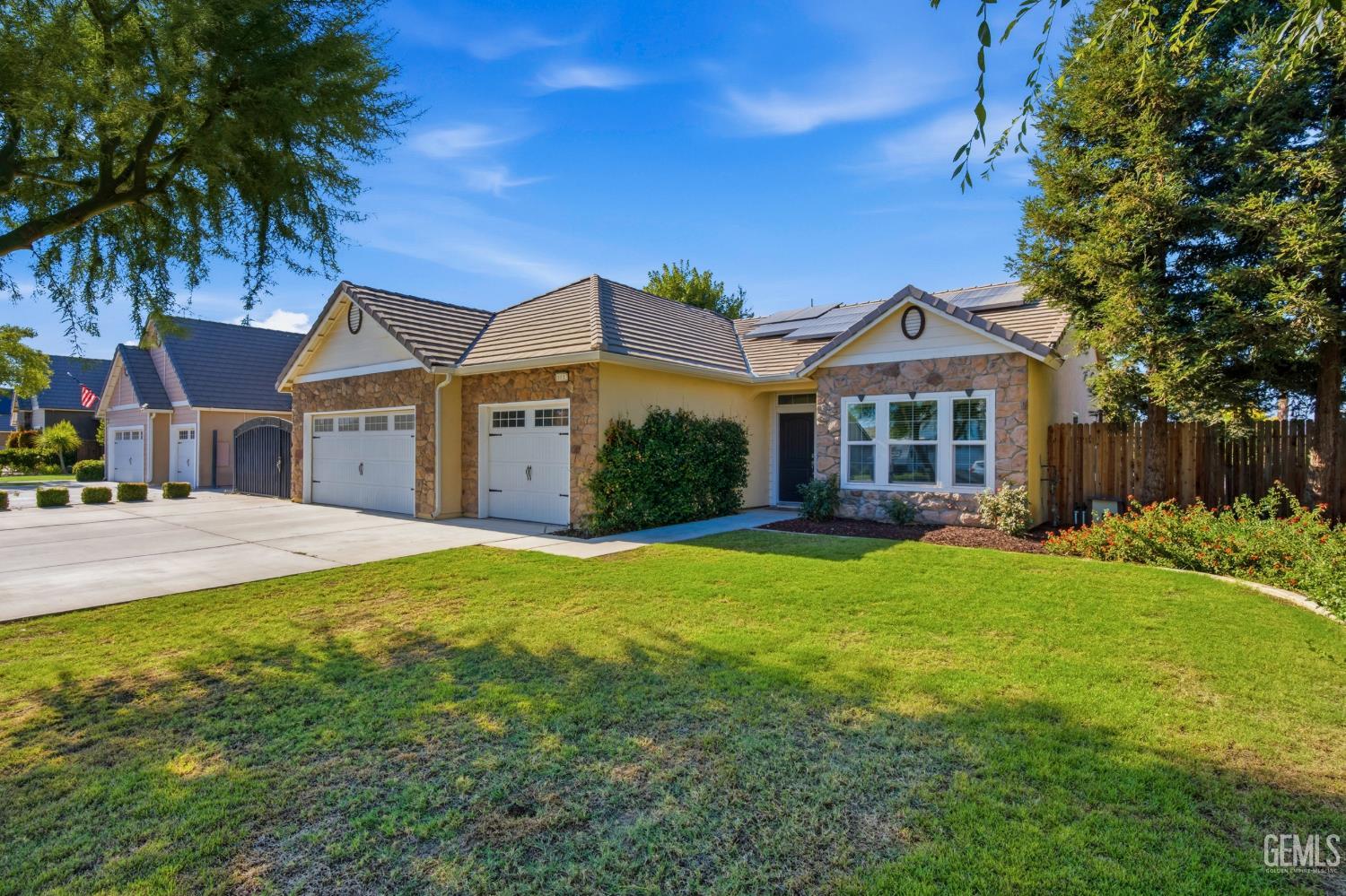 10112 Cranberry Isle Drive, Bakersfield, CA 93314 — photo 4
