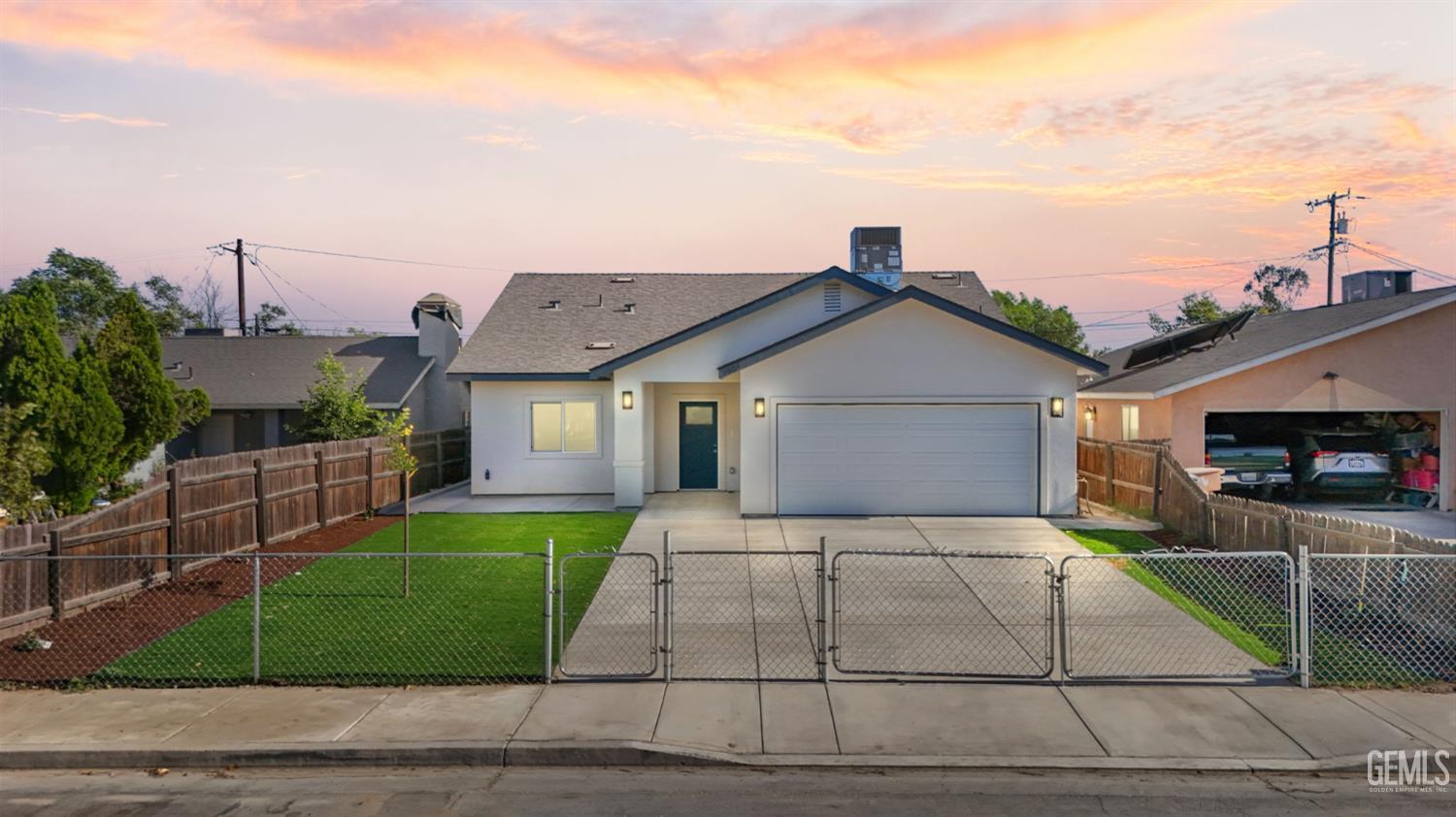 Single Family Residence in Bakersfield