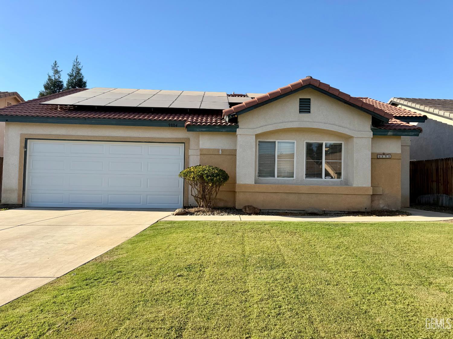 Single Family Residence in Bakersfield