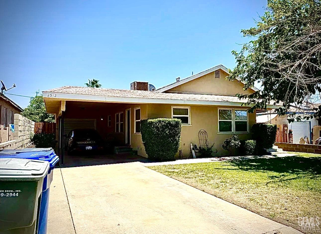 Single Family Residence in Bakersfield