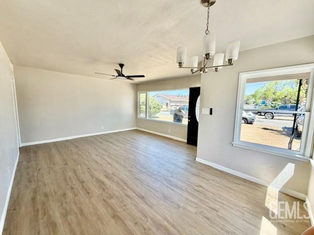 Single Family Residence in Bakersfield, photo 3 of 17
