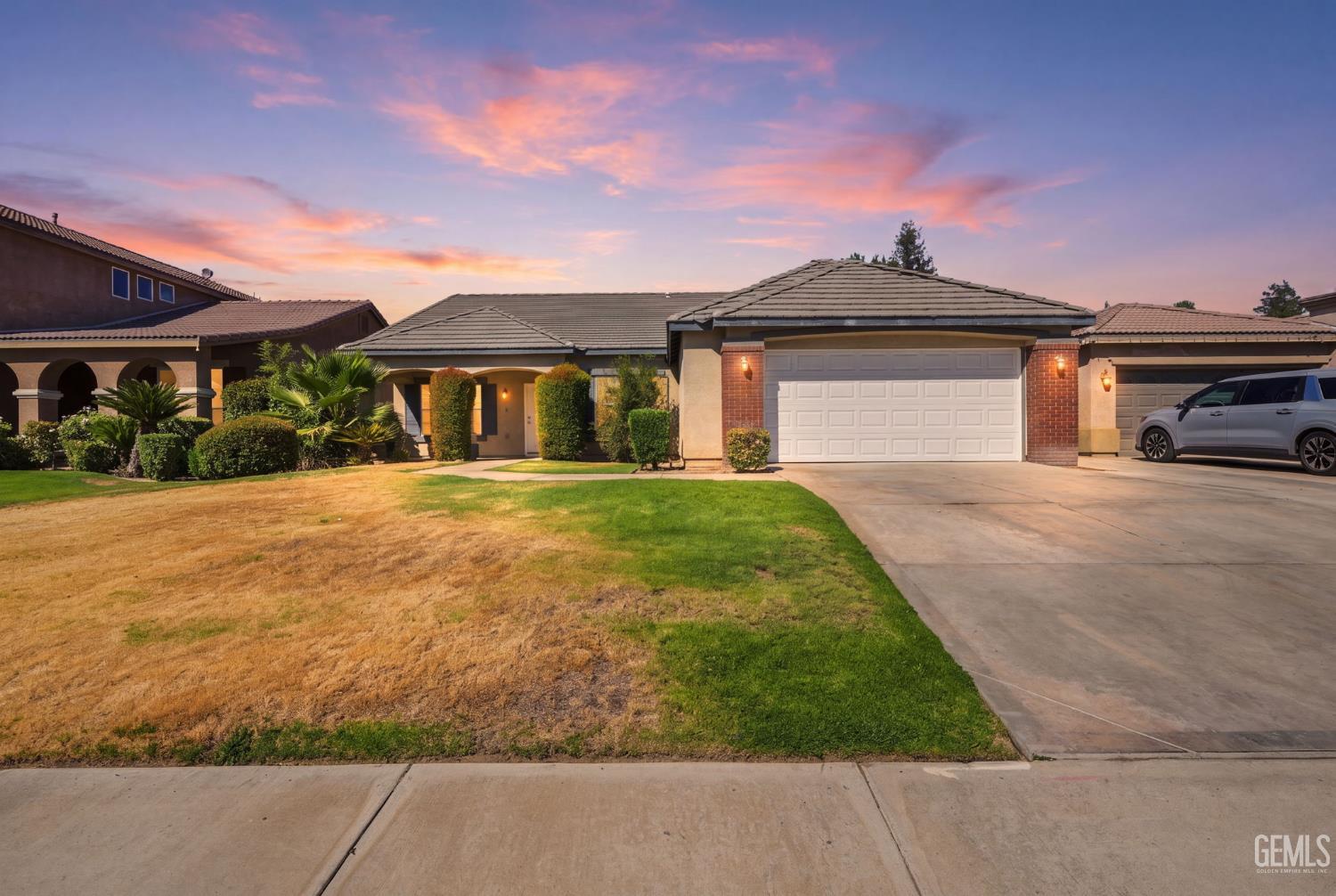 Single Family Residence in Bakersfield