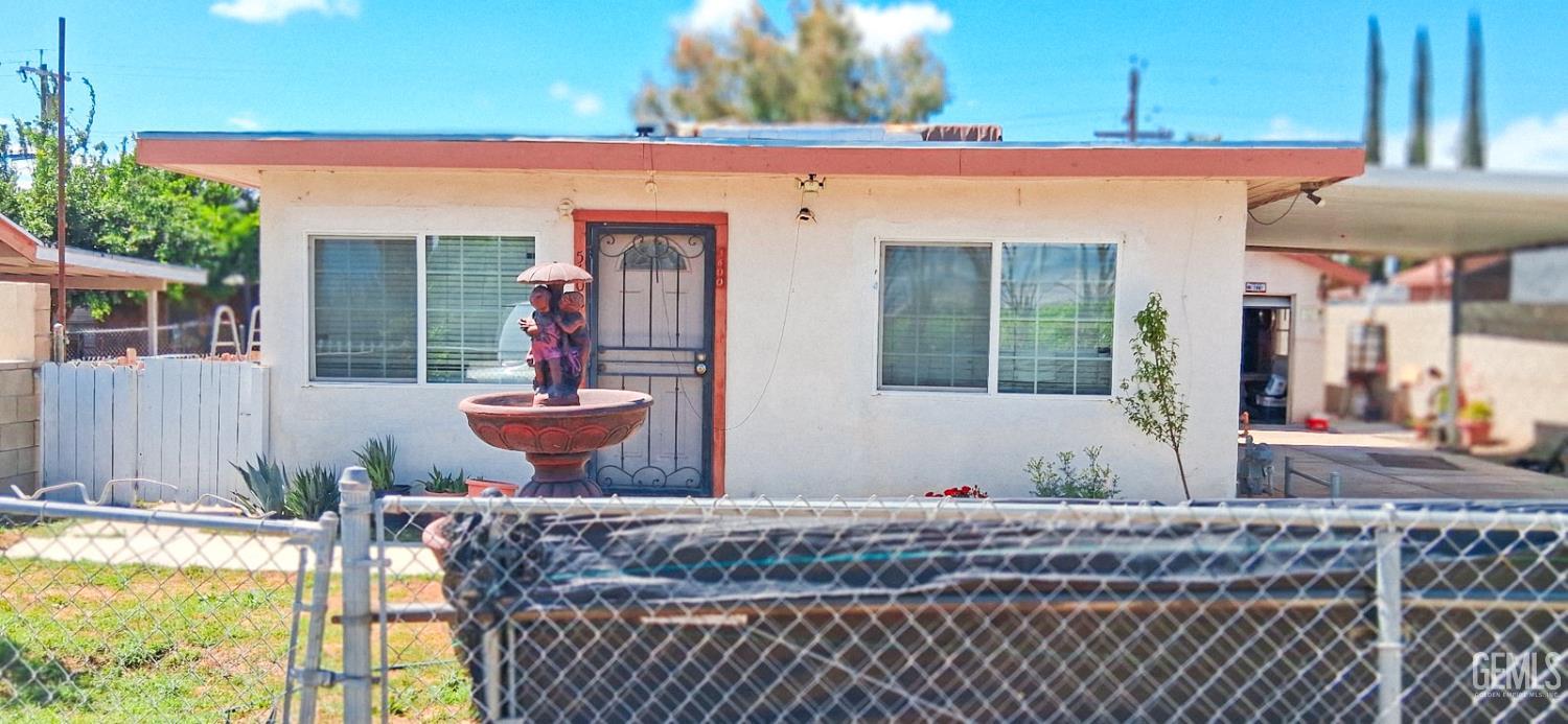Single Family Residence in Bakersfield