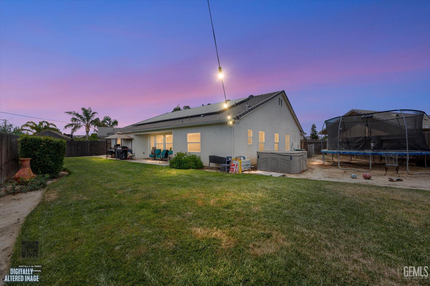 Single Family Residence in Bakersfield, photo 5 of 33