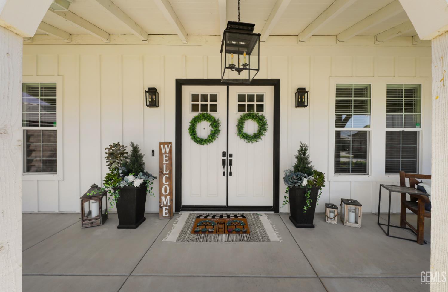 Single Family Residence in Bakersfield, photo 4 of 47