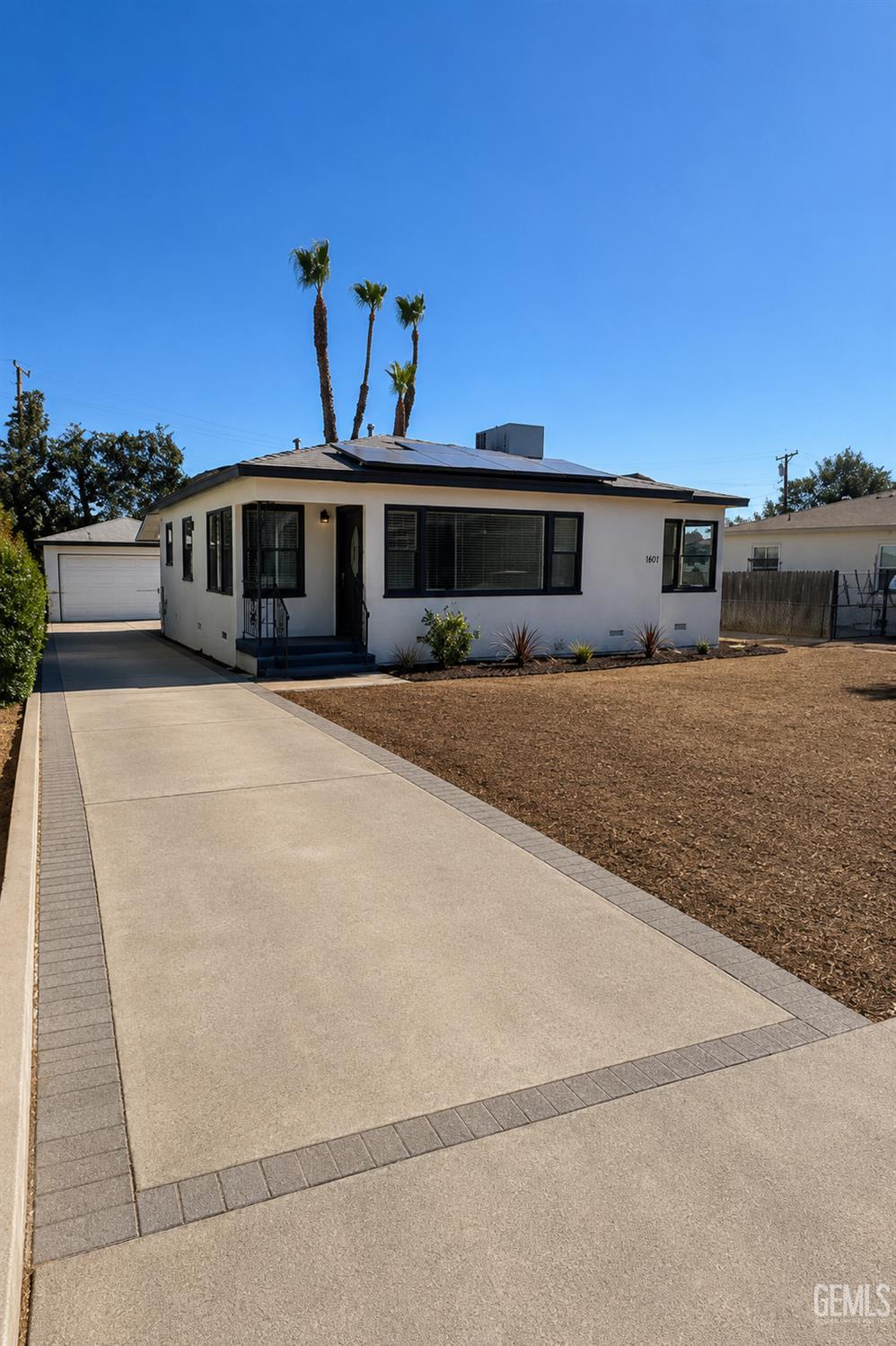 Single Family Residence in Bakersfield