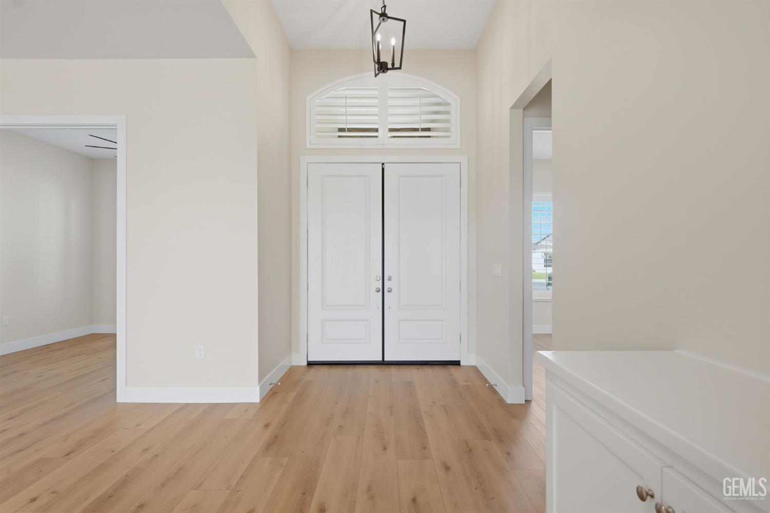 Single Family Residence in Bakersfield, photo 3 of 49