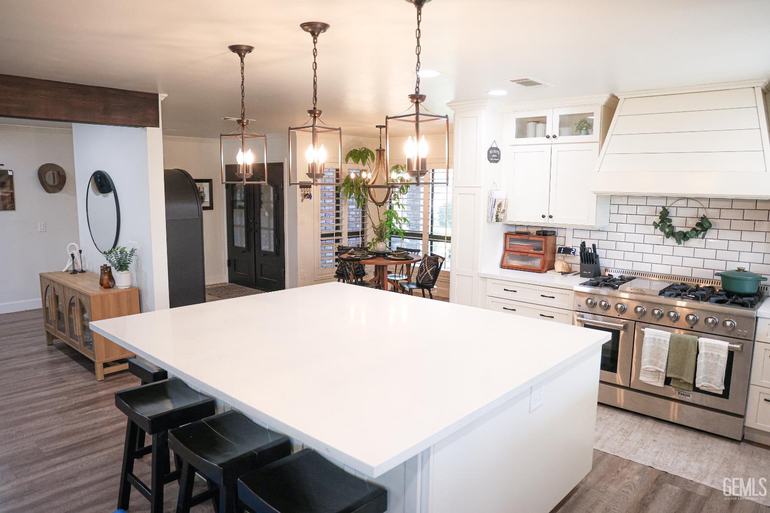Single Family Residence in Bakersfield, photo 5 of 55
