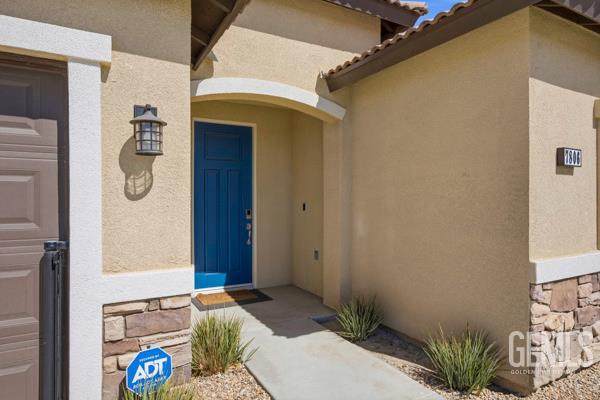 Single Family Residence in Bakersfield, photo 4 of 41