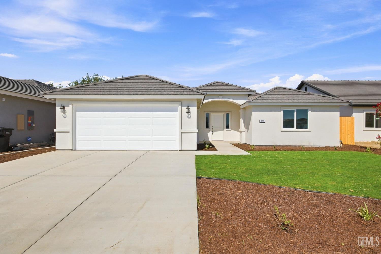 New Construction in Shafter, photo 2 of 42