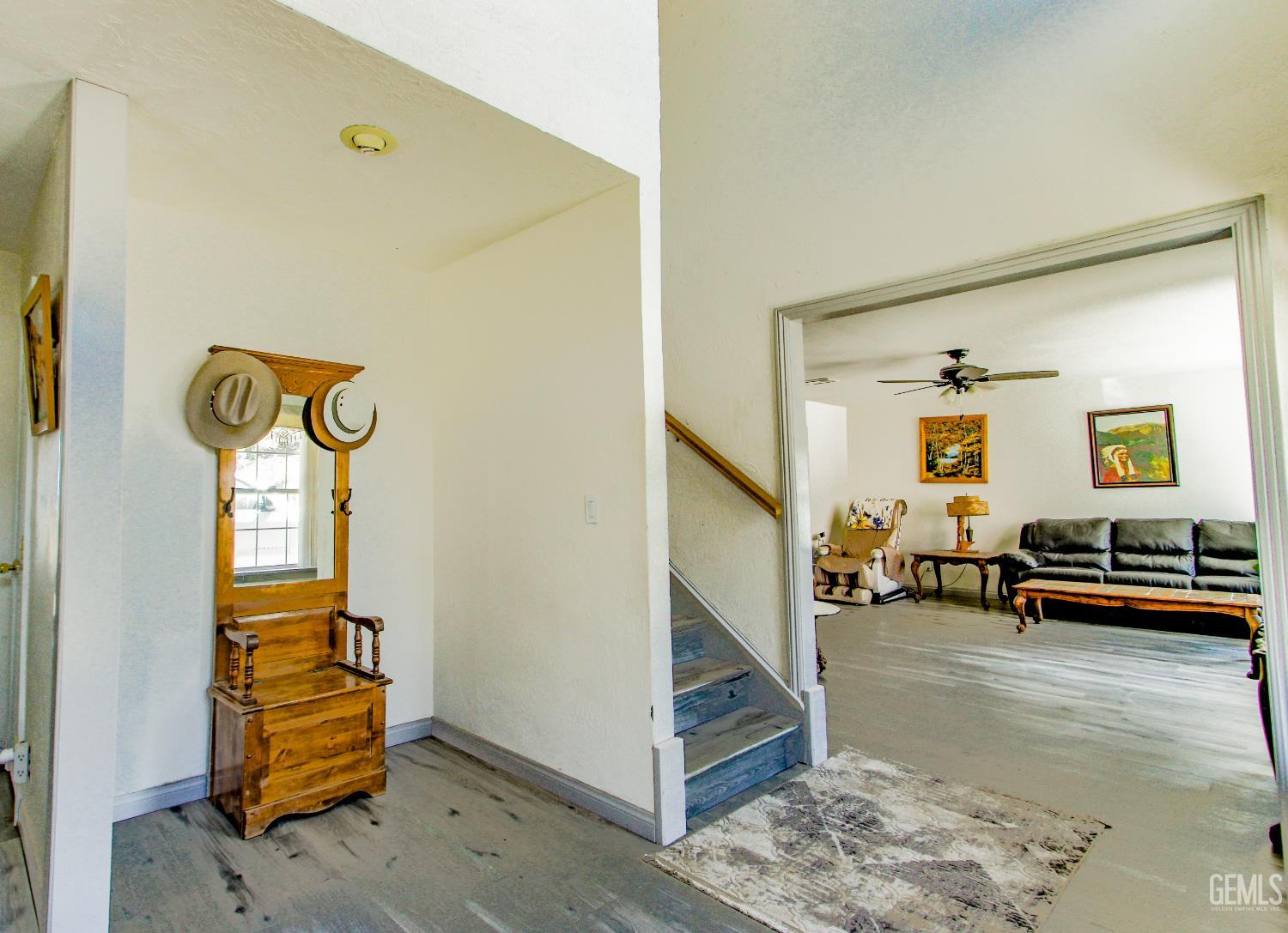 Single Family Residence in Tehachapi, photo 4 of 34