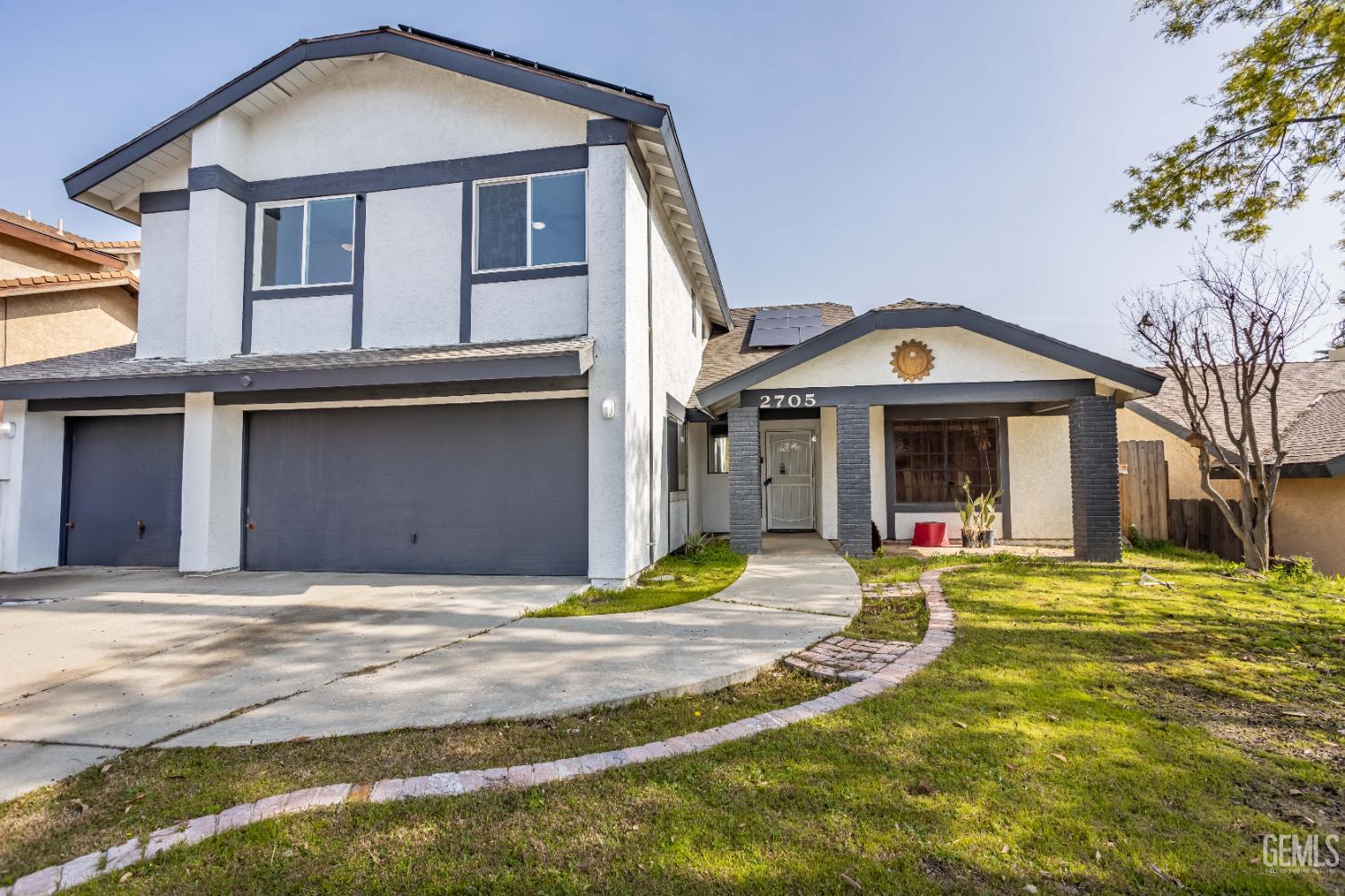 Single Family Residence in Bakersfield, photo 5 of 39