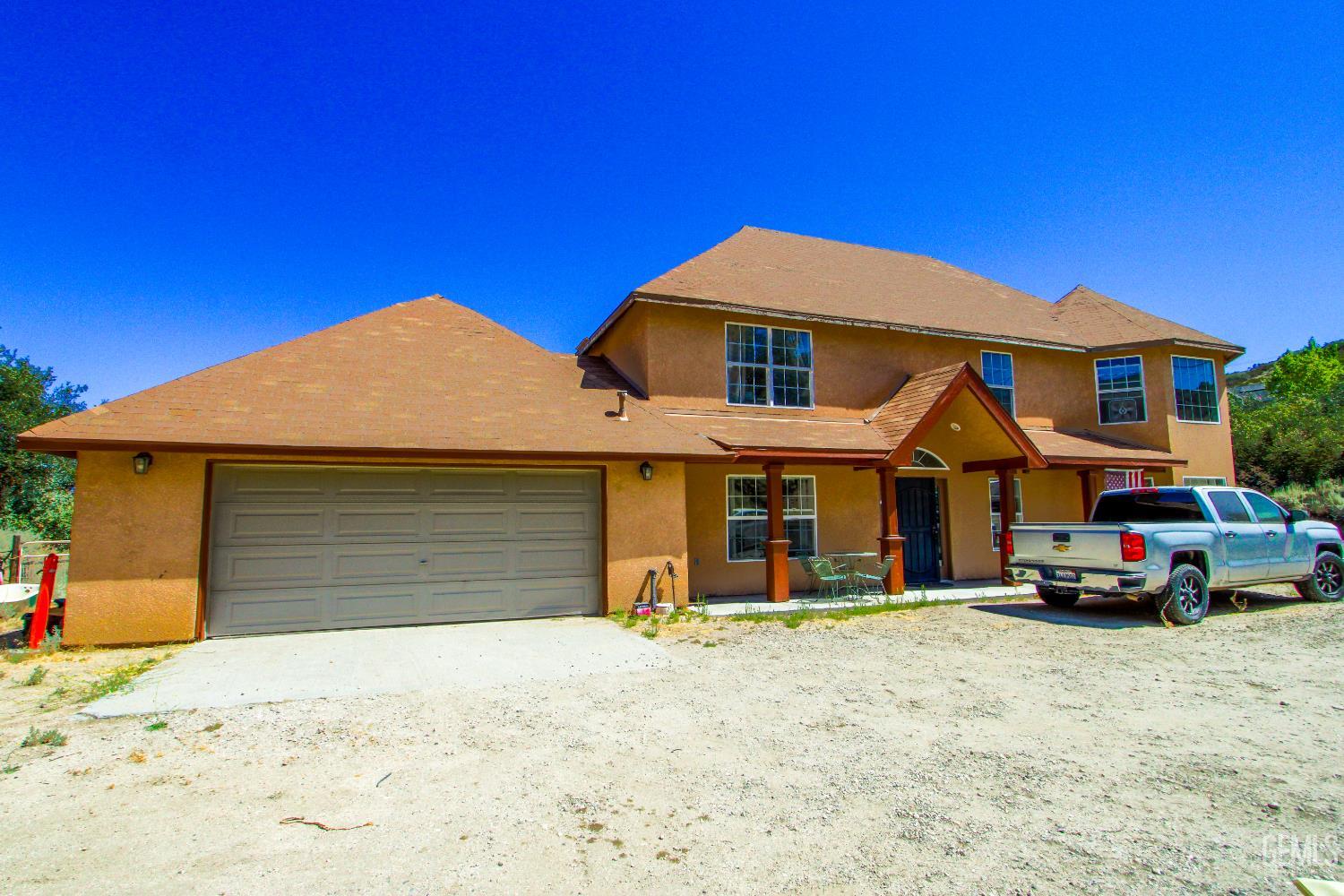 Single Family Residence in Tehachapi