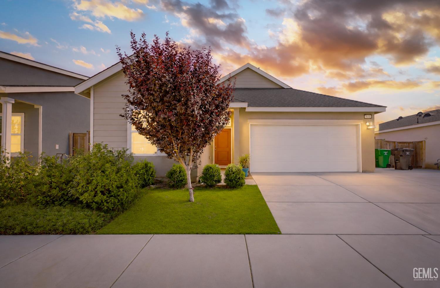 Single Family Residence in Shafter