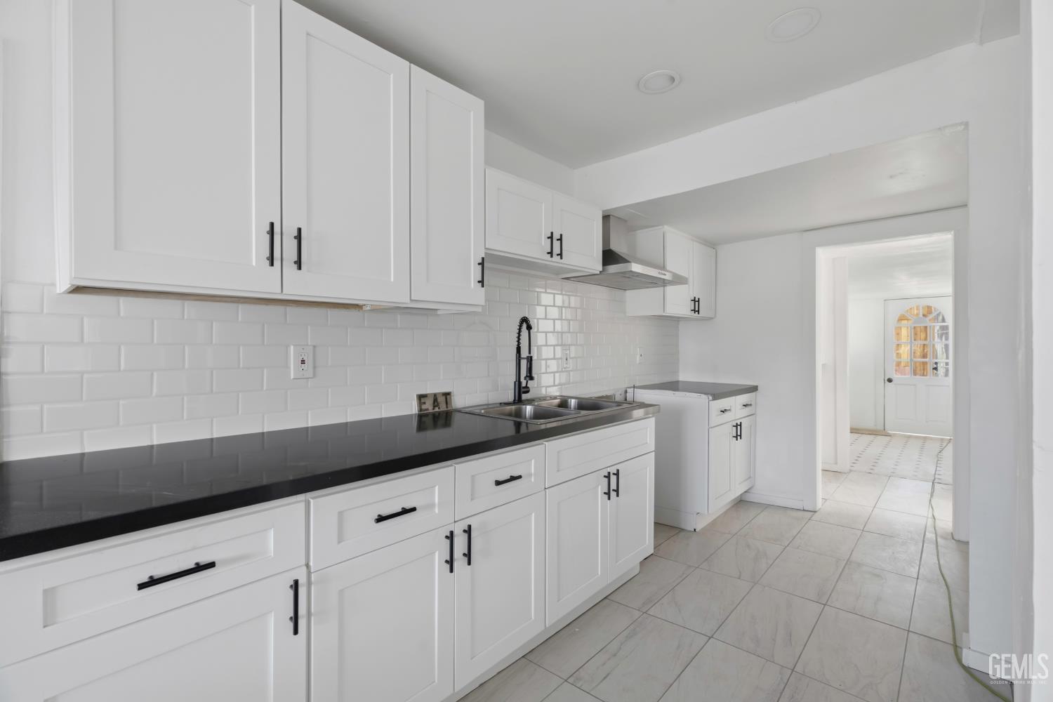 1043 Wood Street, Taft, CA 93268 — photo 12