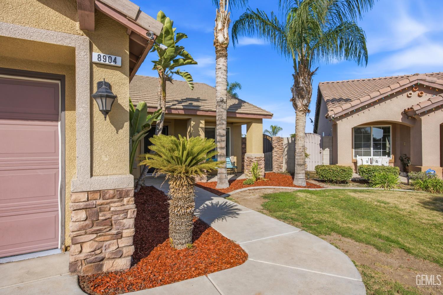 Single Family Residence in Bakersfield, photo 5 of 53