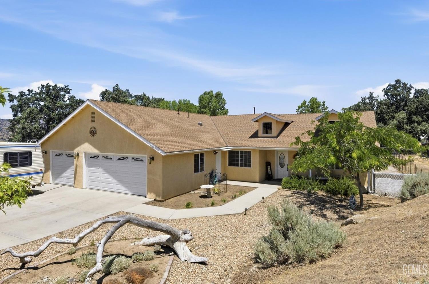 Single Family Residence in Tehachapi