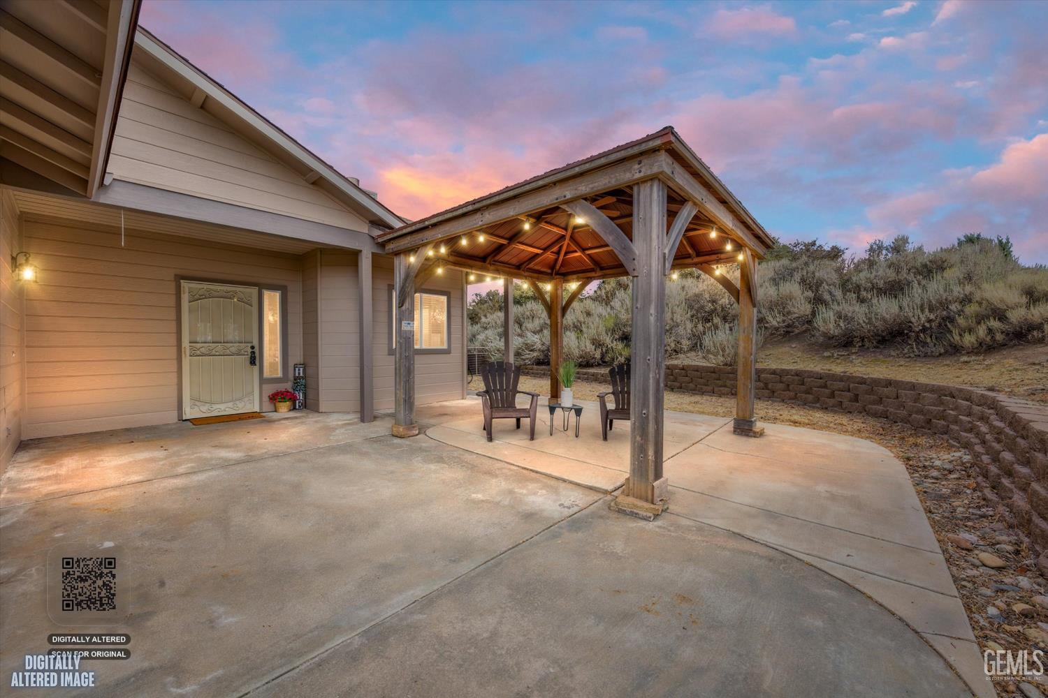 Single Family Residence in Tehachapi, photo 3 of 46