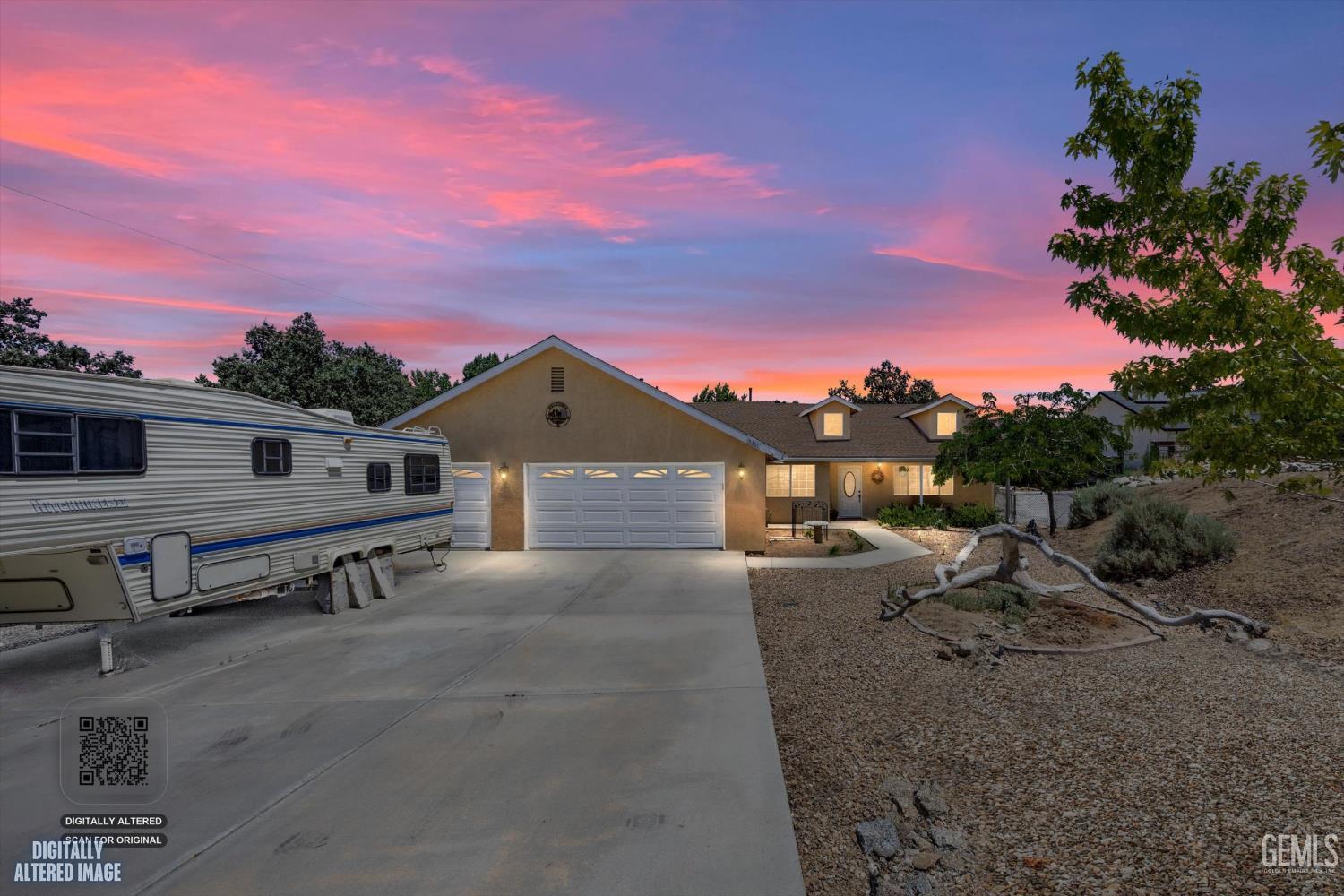 Single Family Residence in Tehachapi, photo 2 of 45