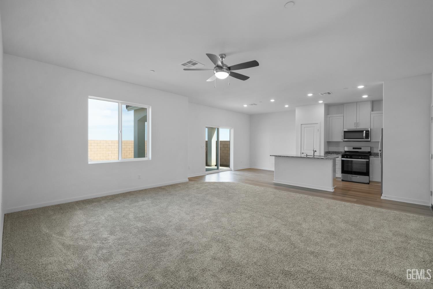 New Construction in Shafter, photo 4 of 15
