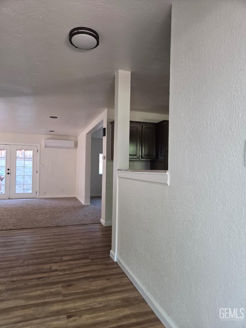 Single Family Residence in Tehachapi, photo 2 of 28