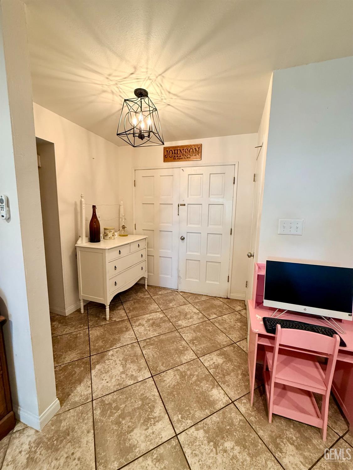 Single Family Residence in Bakersfield, photo 3 of 36