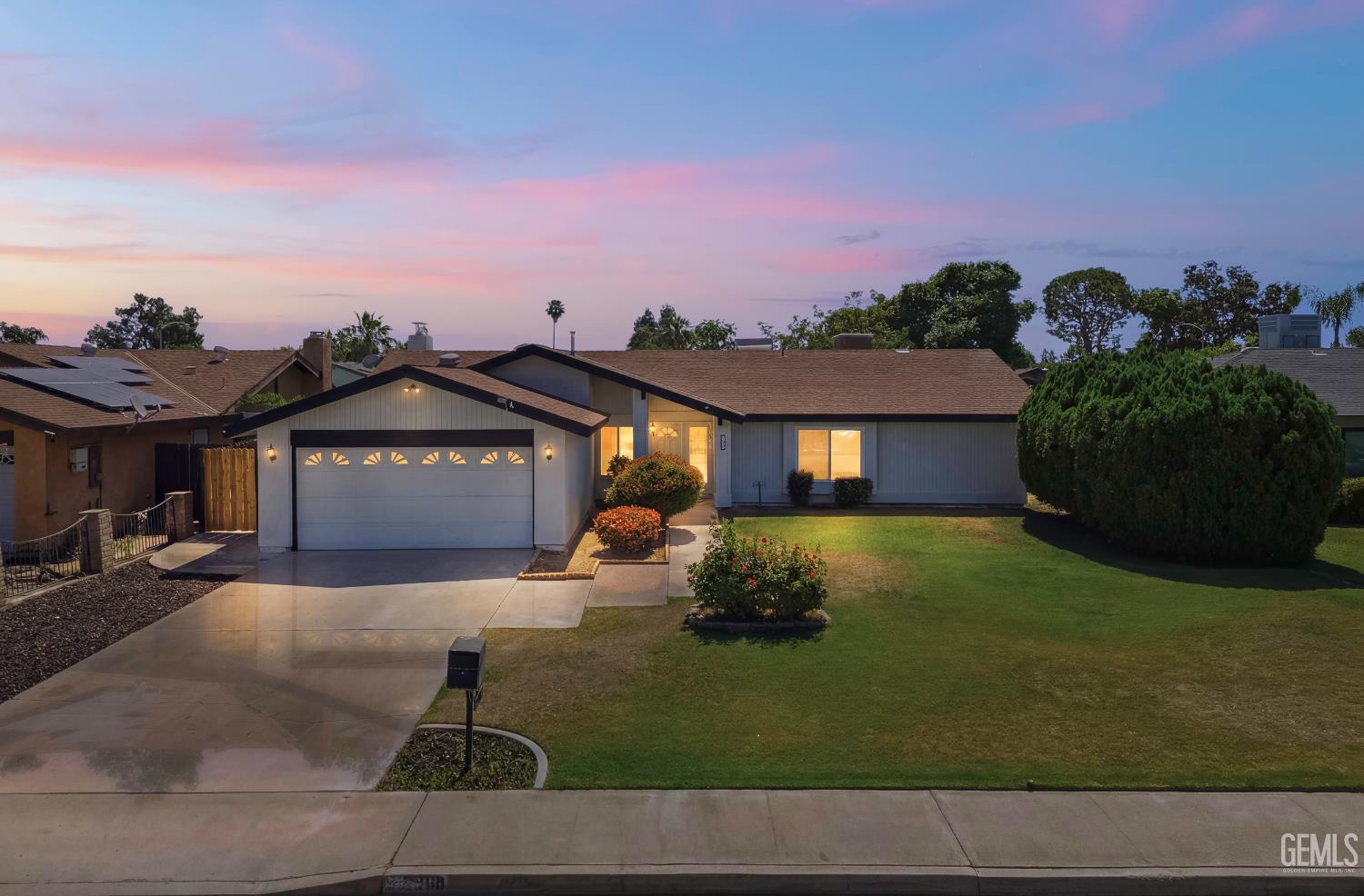 Single Family Residence in Bakersfield